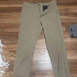 Lululemon ABC pants size 30/32